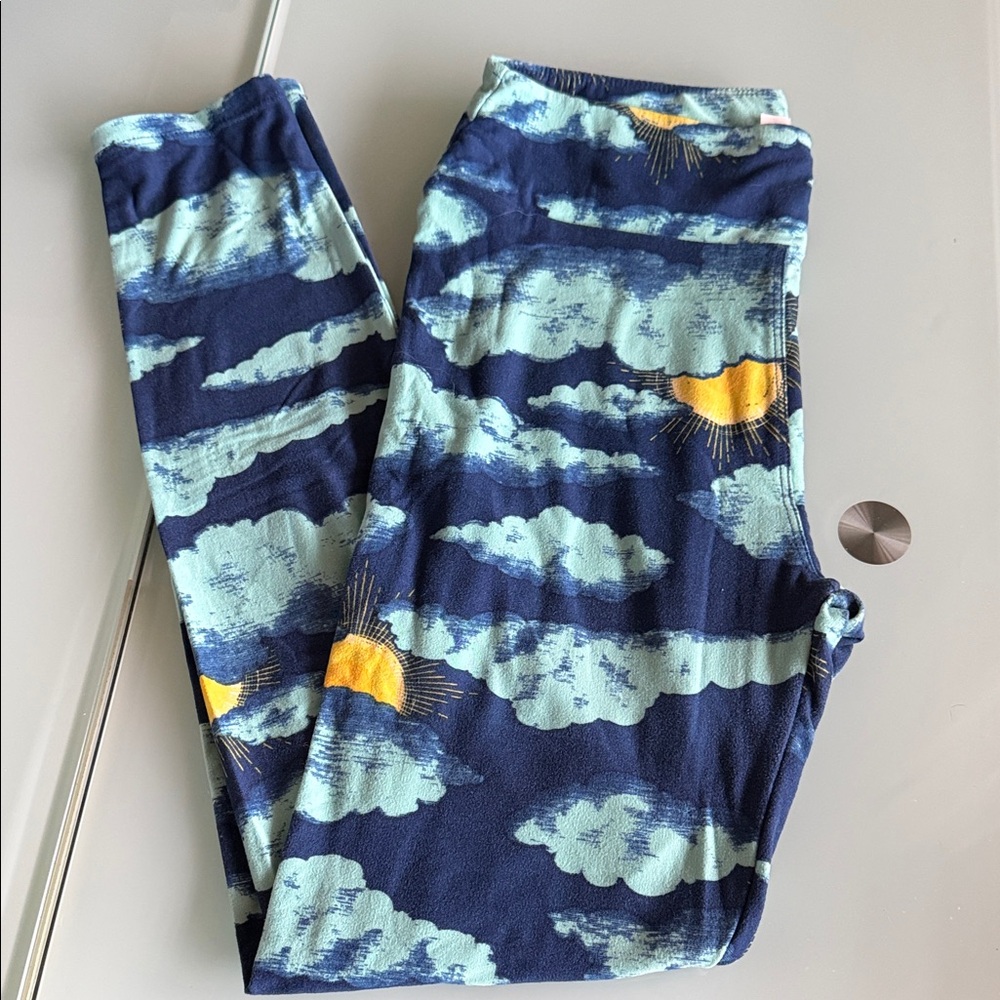 LuLaRoe OS Leggings with Blue and Yellow Cloud Design